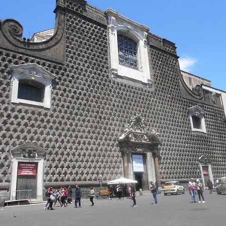 Manuela Apartments Centro Storico Naples Luaran gambar
