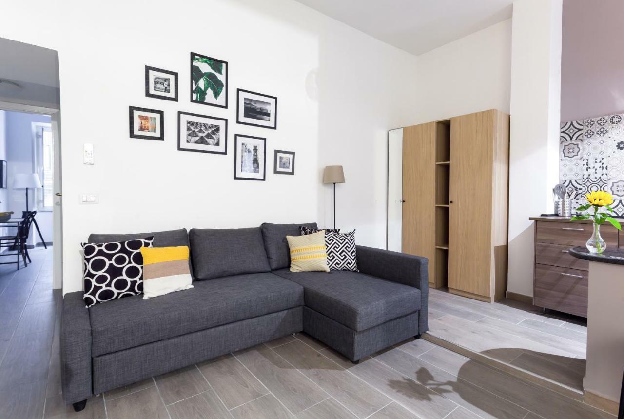 Manuela Apartments Centro Storico Naples Luaran gambar